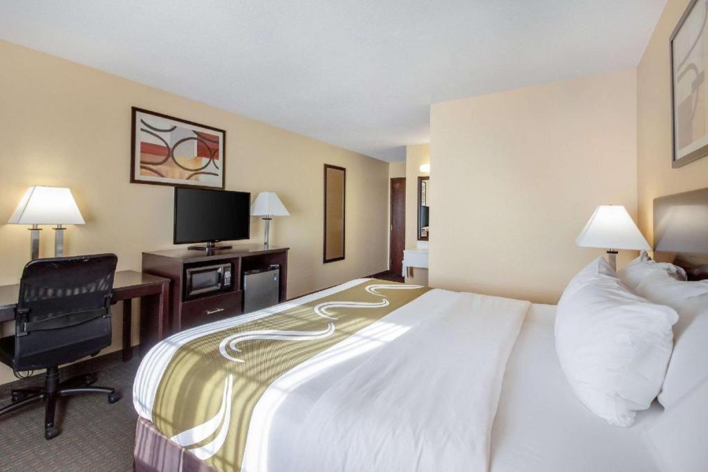 Quality Inn & Suites Arbor Zewnętrze zdjęcie