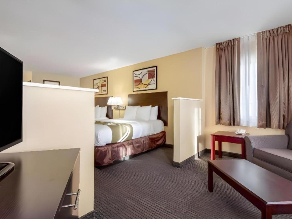 Quality Inn & Suites Arbor Zewnętrze zdjęcie