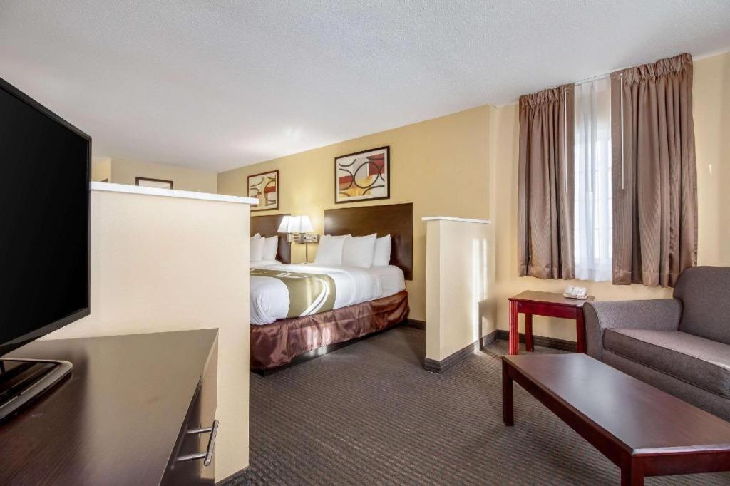 Quality Inn & Suites Arbor Zewnętrze zdjęcie