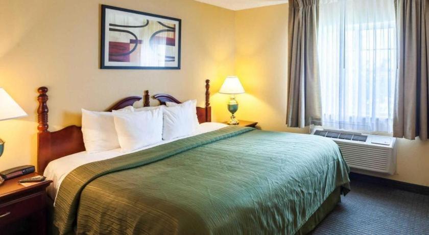 Quality Inn & Suites Arbor Zewnętrze zdjęcie